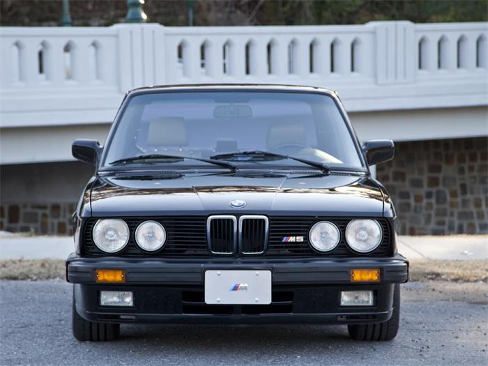 610807_19076065_1988_BMW_5-Series.jpg