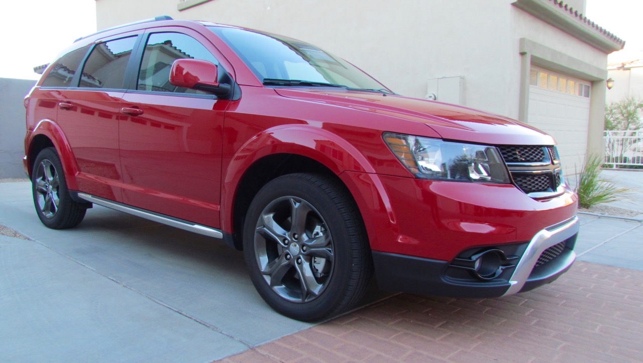 2016 Dodge Journey Crossroad has room for 7 | Larry Edsall photos