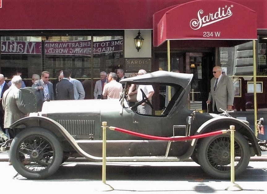 The Stutz parked at the rendezvous 