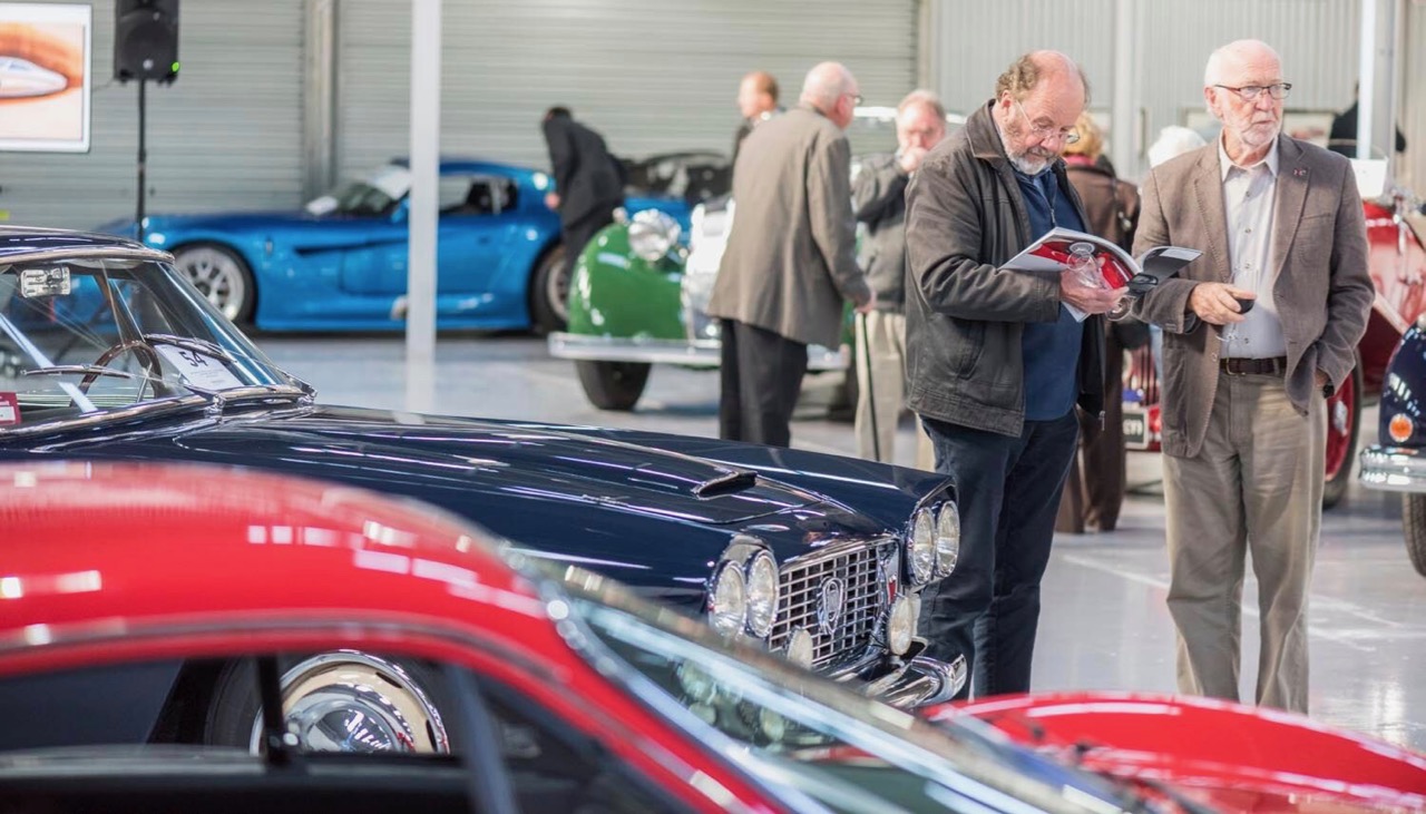 Bidders consider their options at the Mossgreen auction preview | Mossgreen photos