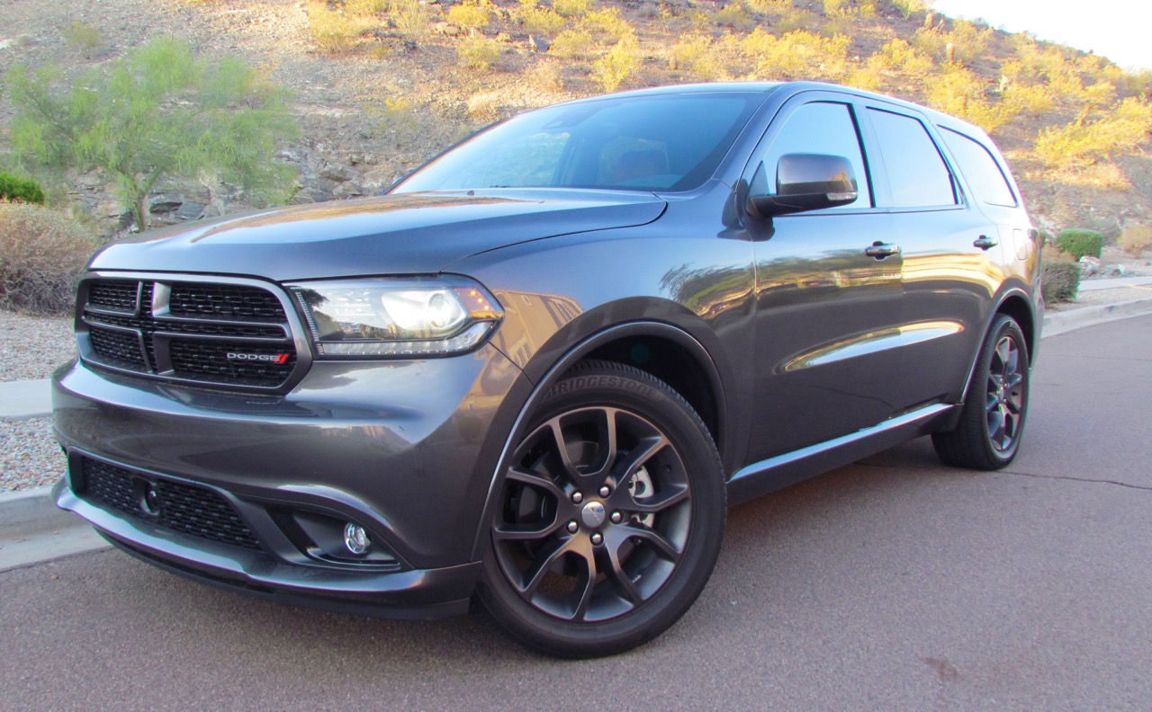 Hemi-powered 2017 Dodge Durango R/T has stealthy, street-fighter look in its monotone color | Larry Edsall photo