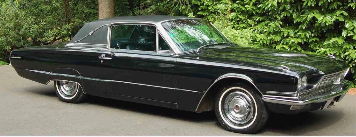 Landau roof adds air of elegance to this 1966 Ford Thunderbird