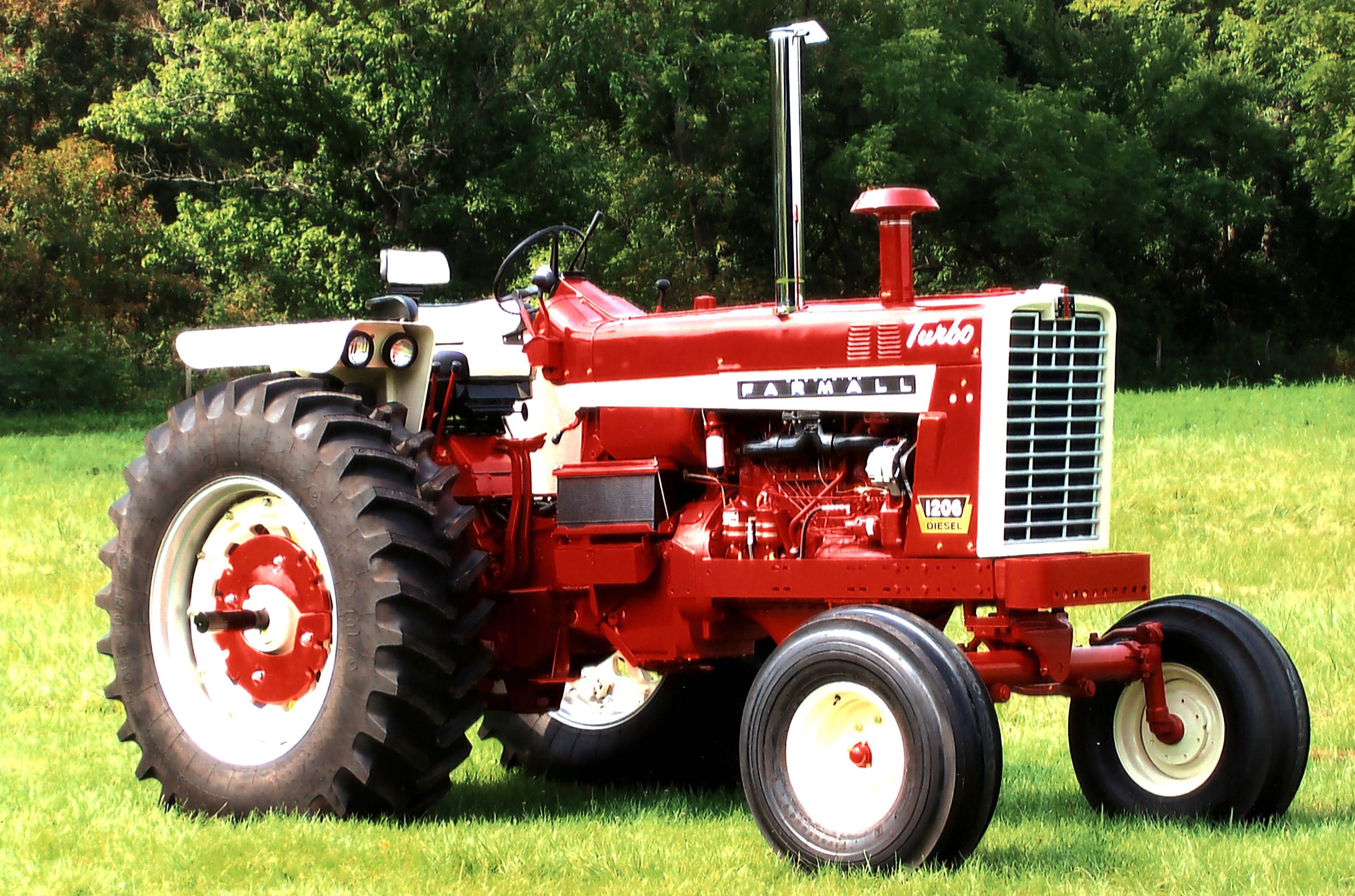 , Mecum’s Gone Farmin’ readies for its largest vintage tractor auction, ClassicCars.com Journal