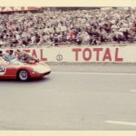 The drivers’ lap of honour in #0816 with 2 Scuderia Ferrari mechanics copyright Archives Bertrand Dubuc