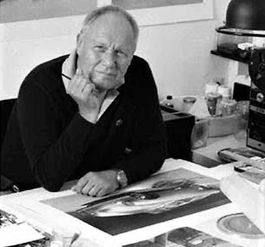 Portrait of the artist who launched Porsche’s graphic image | ClassicCars