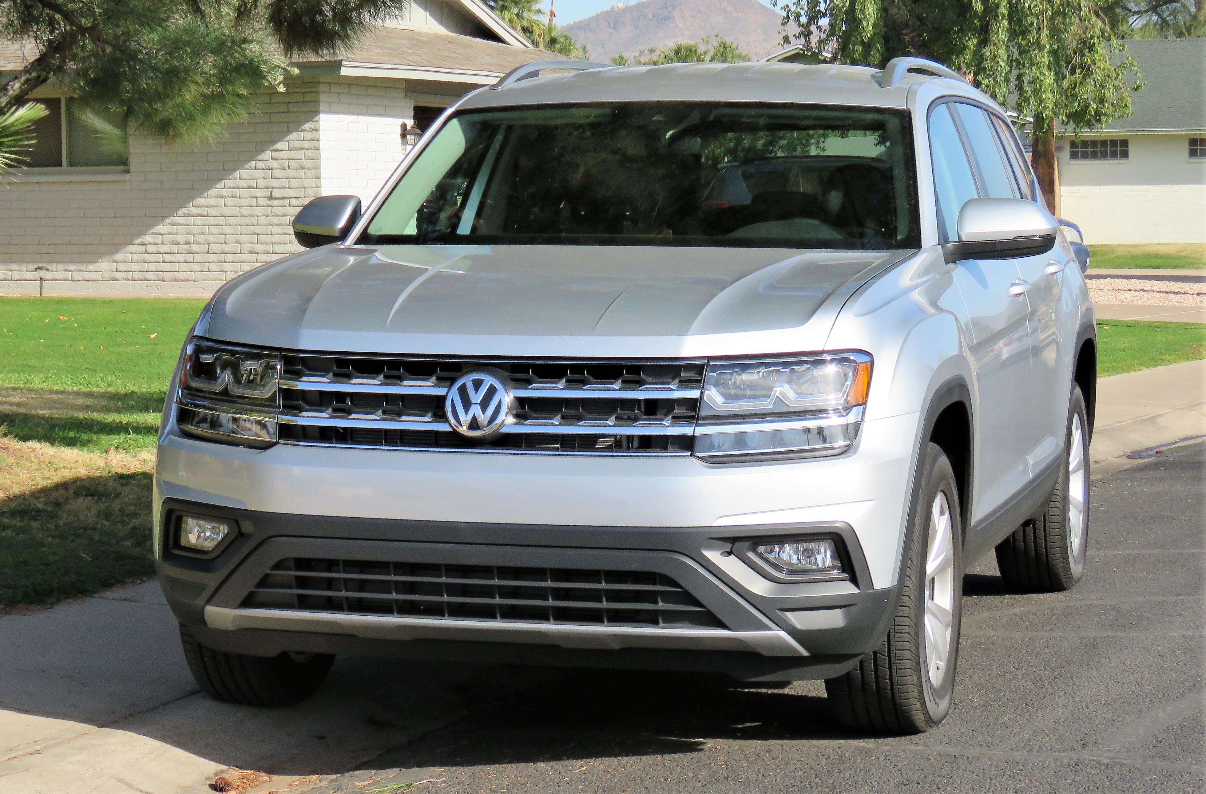 VW, Brawny Atlas carries VW into larger scale but with a soft touch, ClassicCars.com Journal