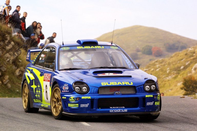 SUBARU STI WORLD RALLY TEAMピットコート 2001_WRC-768x512.jpg
