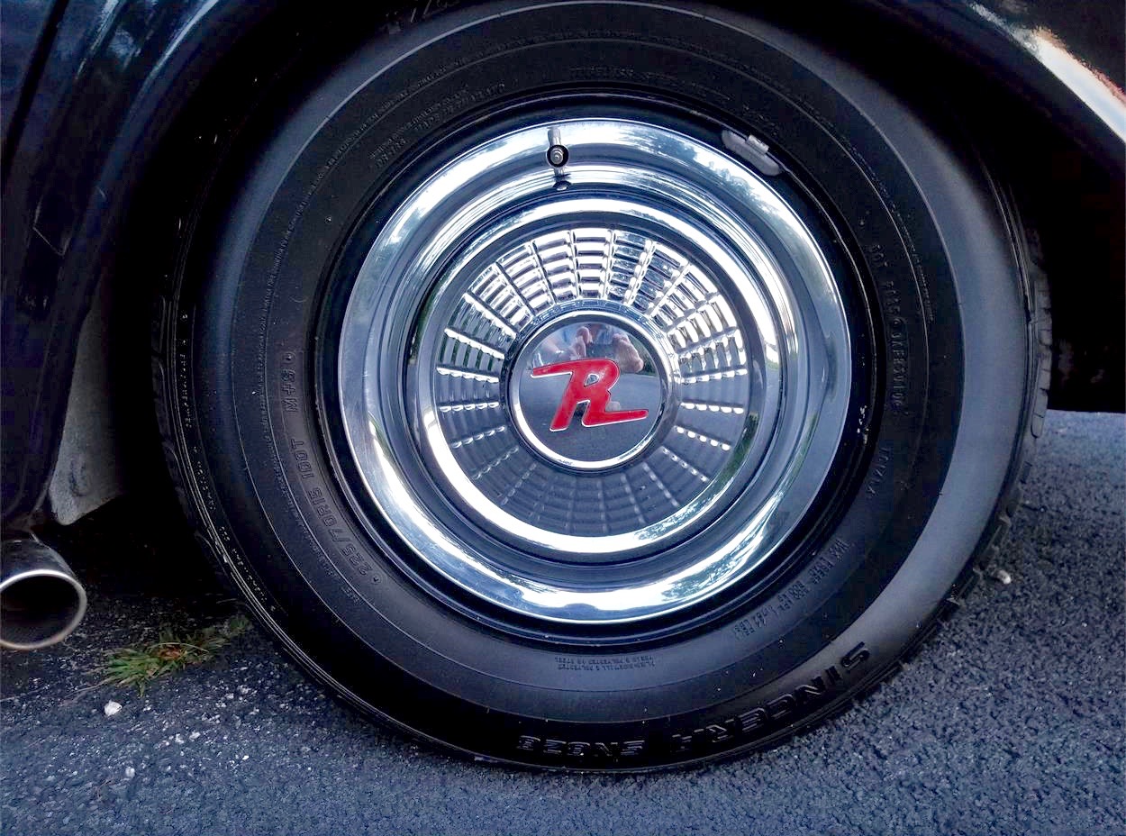 This souped-up 1959 Rambler Super can really rumble