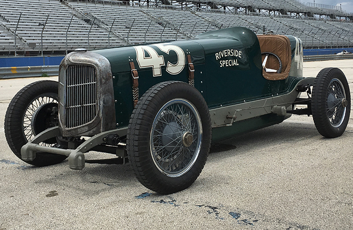 The No. 45 car was part of a field of about 50 vintage racers that were present at the Millers at the Mile meet last week in Milwaukee, Wisconsin. | William Hall photo