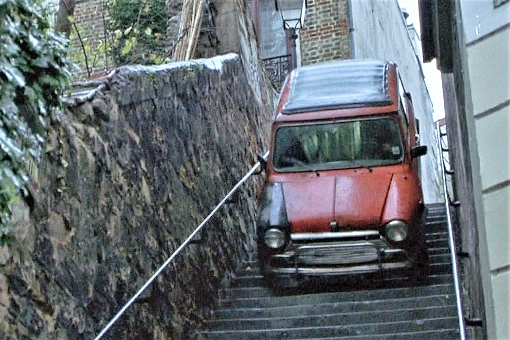 The Mini takes the stairs with Paris police in hot pursuit | Universal Pictures
