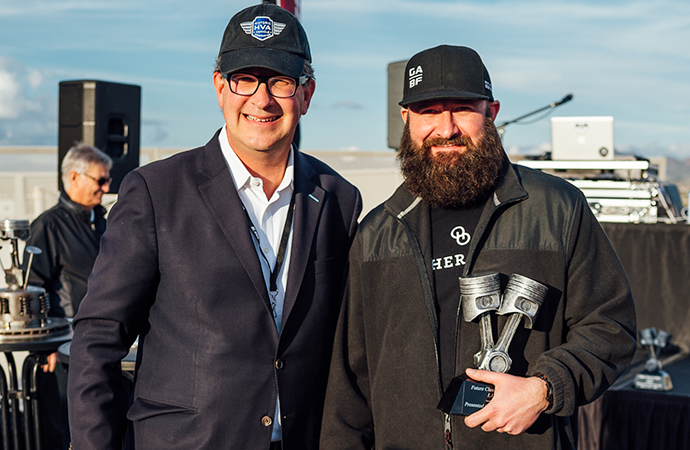Best of Show winner John Darling (right) accepts his award from head judge Andy Reid. | LXII Photography/Cory Mader