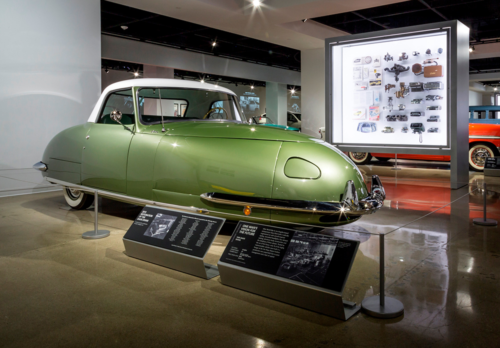 The 1948 Davis Divan is one of the odder cars to emerge during the post-war automotive design boom. | Ted7 photo