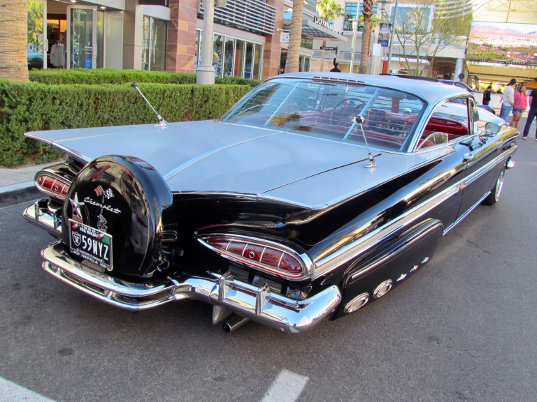 Howard Hughes, A ’59 Chevy Lowrider And An Ocean-blue Mercedes Sl