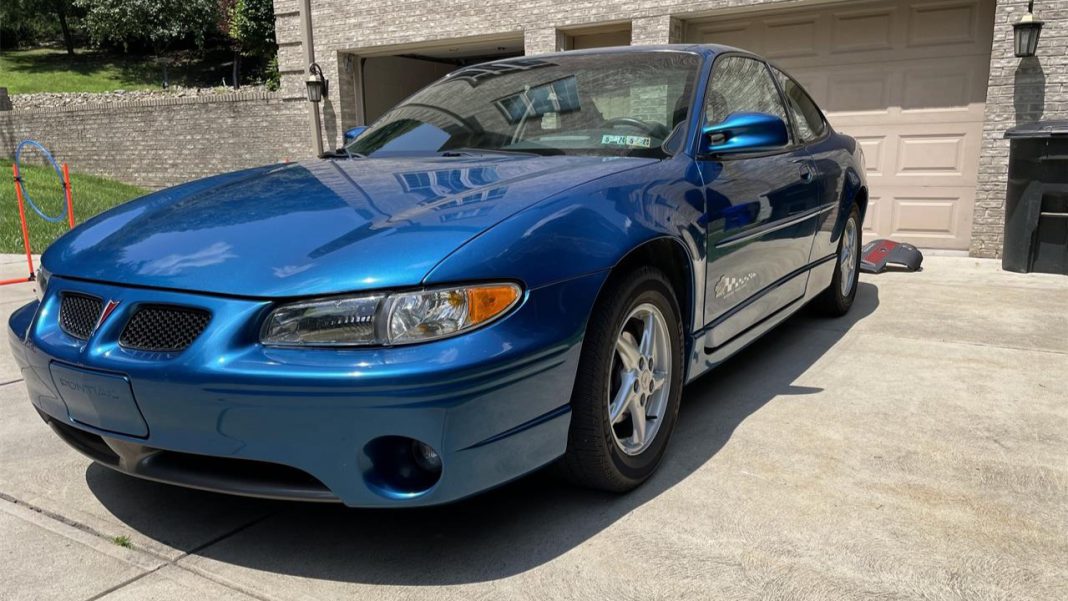 Pick of the Day: 1998 Pontiac Grand Prix Daytona 500 Pace Car ...